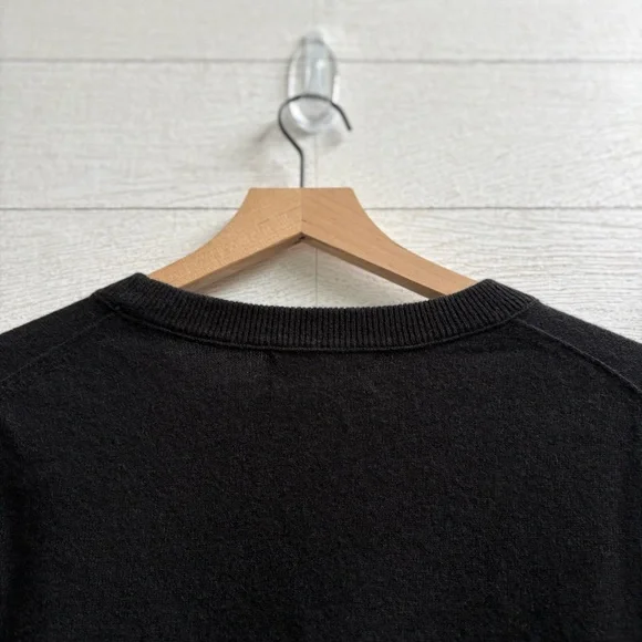 Banana Republic Men's 100% Cashmere Crew Neck Sweater in Black Soft 12 Gauge, LT - Picture 9 of 11
